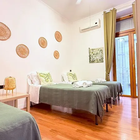 Grande & Favoloso Vicino Il Museo Madre Lägenhet Neapel