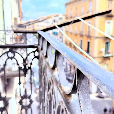 Lägenhet Grande & Favoloso Vicino Il Museo Madre