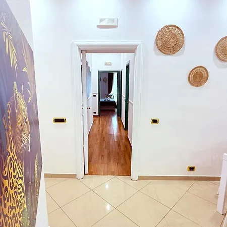 Lägenhet Grande & Favoloso Vicino Il Museo Madre *